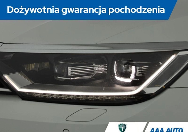 Volkswagen Passat cena 71000 przebieg: 135484, rok produkcji 2016 z Władysławowo małe 277